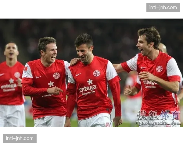 即时：凯恩点射破门，拜仁慕尼黑1-0领先美因茨